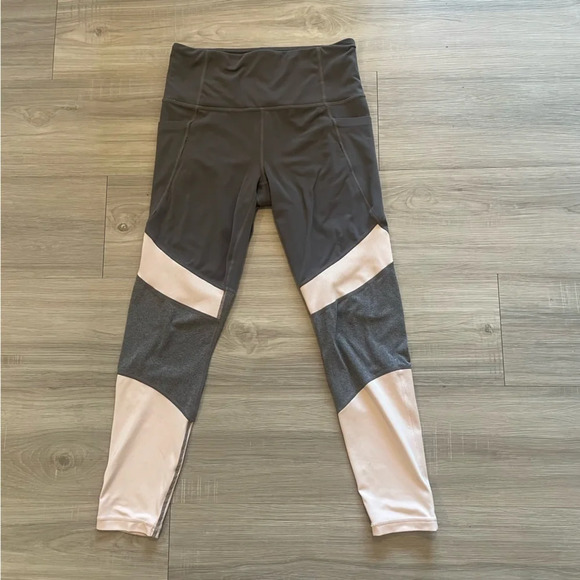 Athleta Salutation Modblock Leggings 7/8 Length light pink and gray small - Picture 2 of 9